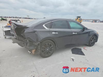 Trzecie zdjęcie samochodu z tyłu: 2018 NISSAN ALTIMA 2.5 S VIN:1N4AL3AP2JC471582 - miniatura