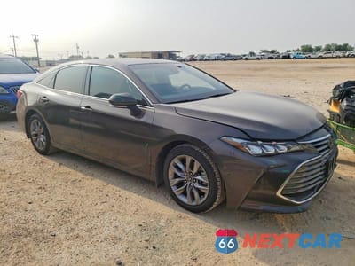 Czwarte zdjęcie samochodu z boku: 2020 TOYOTA AVALON XLE VIN:4T1AZ1FB4LU046528 - miniatura