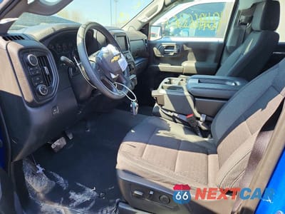 Zdjęcie 7 z 13 samochodu: 2023 CHEVROLET SILVERADO K1500 CUSTOM VIN:3GCPDBEK8PG267630 - miniatura