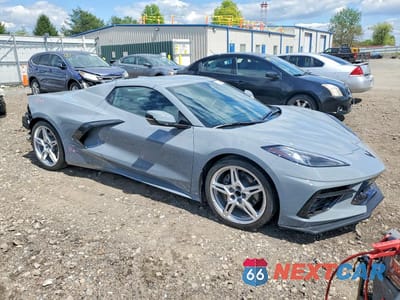 Czwarte zdjęcie samochodu z boku: 2025 CHEVROLET CORVETTE STINGRAY 3LT VIN:1G1YC3D44S5111254 - miniatura