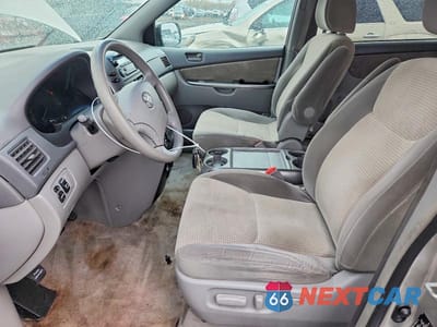 Zdjęcie 7 z 13 samochodu: 2010 TOYOTA SIENNA LE VIN:5TDJK4CC3AS032290 - miniatura