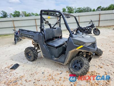 2024 POLARIS RANGER XP 1000 UTILITY VEHICLE 3NSTAE998RH365732 - główne zdjęcie licytacji z USA - miniatura