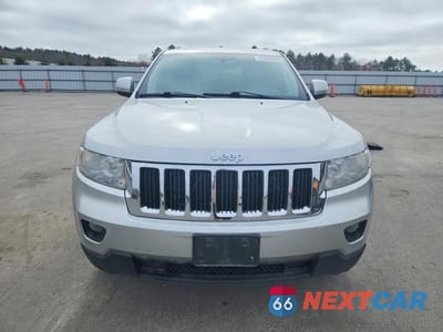 Piąte zdjęcie samochodu w środku: 2012 JEEP GRAND CHEROKEE LAREDO VIN:1C4RJFAG4CC108692 - miniatura
