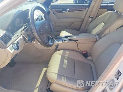 Zdjęcie 7 z 12 samochodu: 2009 MERCEDES-BENZ C 300 VIN:WDDGF54X89R046174 - miniatura