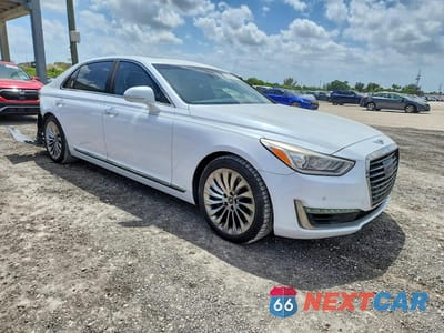 Czwarte zdjęcie samochodu z boku: 2019 GENESIS G90 PREMIUM VIN:KMHG34JA6KU053250 - miniatura