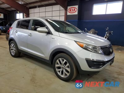 Czwarte zdjęcie samochodu z boku: 2015 KIA SPORTAGE LX VIN:KNDPBCACXF7700630 - miniatura