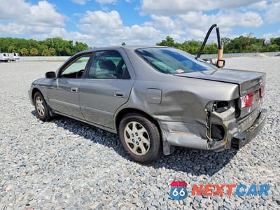 Drugie zdjęcie samochodu z przodu: 2001 TOYOTA CAMRY LE V6 VIN:4T1BF22KX1U118855 - miniatura