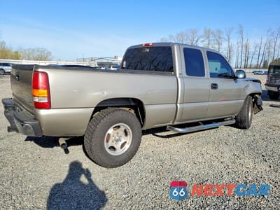 Trzecie zdjęcie samochodu z tyłu: 2002 CHEVROLET SILVERADO K1500 VIN:2GCEK19V821268855 - miniatura