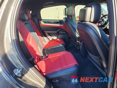 Zdjęcie 11 z 13 samochodu: 2024 PORSCHE CAYENNE COUPE VIN:WP1BA2AYXRDA49300 - miniatura