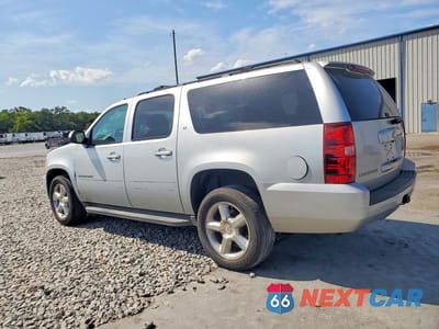 Drugie zdjęcie samochodu z przodu: 2013 CHEVROLET SUBURBAN K1500 LT VIN:1GNSKJE74DR146070 - miniatura