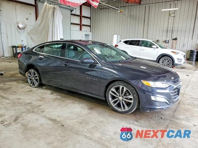 Czwarte zdjęcie samochodu z boku: 2023 CHEVROLET MALIBU PREMIER VIN:1G1ZE5ST1PF117888 - miniatura