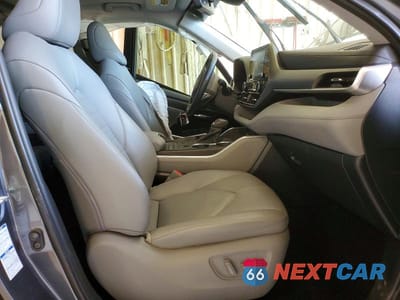 Zdjęcie 7 z 14 samochodu: 2020 TOYOTA HIGHLANDER XLE VIN:5TDGZRBH7LS509788 - miniatura