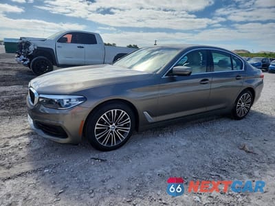 2019 BMW 540 I WBAJE5C5XKWE66061 - główne zdjęcie licytacji z USA - miniatura
