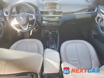 Zdjęcie 8 z 14 samochodu: 2016 BMW X1 XDRIVE28I VIN:WBXHT3C37GP881270 - miniatura