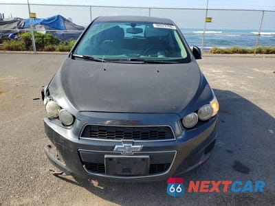 Piąte zdjęcie samochodu w środku: 2016 CHEVROLET SONIC LS VIN:1G1JB6SH9G4122680 - miniatura