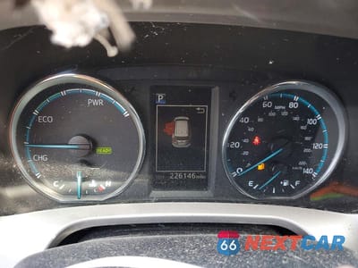 Zdjęcie 9 z 13 samochodu: 2018 TOYOTA RAV4 HYBRID LE VIN:JTMRJREV5JD213856 - miniatura