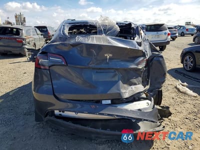 Zdjęcie 6 z 12 samochodu: 2023 TESLA MODEL Y VIN:7SAYGDEE3PF696667 - miniatura