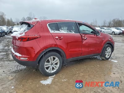 Trzecie zdjęcie samochodu z tyłu: 2019 KIA SPORTAGE LX VIN:KNDPMCAC6K7557485 - miniatura