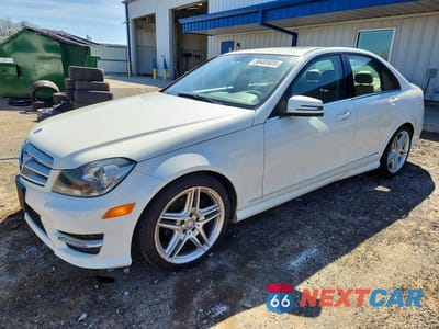 2012 MERCEDES-BENZ C 300 4MATIC WDDGF8BB6CR237947 - główne zdjęcie licytacji z USA - miniatura