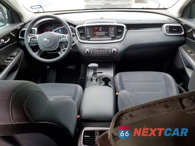 Zdjęcie 8 z 14 samochodu: 2019 KIA SORENTO L VIN:5XYPG4A36KG592141 - miniatura