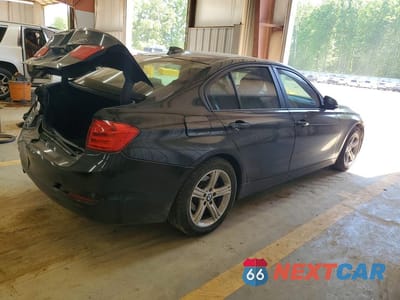 Trzecie zdjęcie samochodu z tyłu: 2014 BMW 320 I VIN:WBA3B1G51ENT00829 - miniatura
