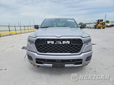 Piąte zdjęcie samochodu w środku: 2025 RAM 1500 BIG HORN VIN:1C6RREFP0SN718059 - miniatura