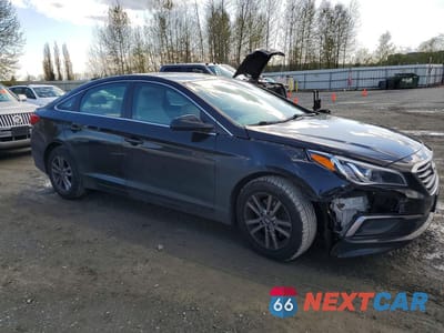 Czwarte zdjęcie samochodu z boku: 2017 HYUNDAI SONATA SE VIN:5NPE24AF2HH480681 - miniatura