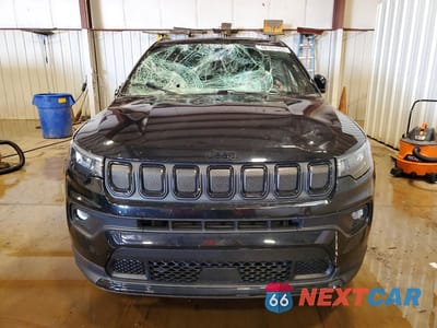 Piąte zdjęcie samochodu w środku: 2022 JEEP COMPASS LATITUDE VIN:3C4NJDBB7NT167278 - miniatura