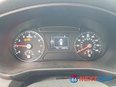 Zdjęcie 9 z 12 samochodu: 2016 KIA SORENTO LX VIN:5XYPG4A38GG139274 - miniatura