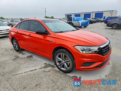 Czwarte zdjęcie samochodu z boku: 2019 VOLKSWAGEN JETTA S VIN:3VWC57BU8KM106605 - miniatura