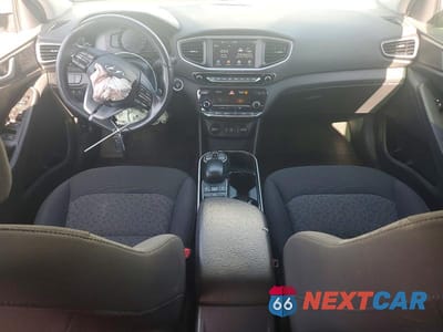 Zdjęcie 8 z 12 samochodu: 2019 HYUNDAI IONIQ ELECTRIC BASE VIN:KMHC75LH8KU034234 - miniatura