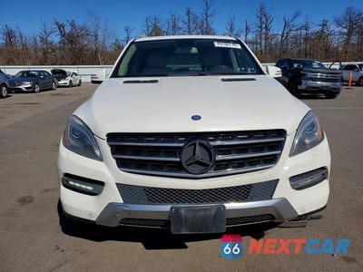Piąte zdjęcie samochodu w środku: 2013 MERCEDES-BENZ ML 350 4MATIC VIN:4JGDA5HB6DA117174 - miniatura