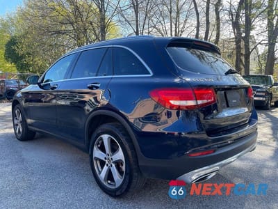 Trzecie zdjęcie samochodu z tyłu: 2019 MERCEDES-BENZ GLC 300 4MATIC VIN:WDC0G4KB9KV185683 - miniatura