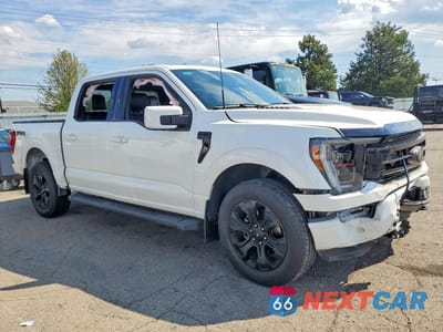 Czwarte zdjęcie samochodu z boku: 2023 FORD F150 SUPERCREW VIN:1FTFW1E81PFC47189 - miniatura