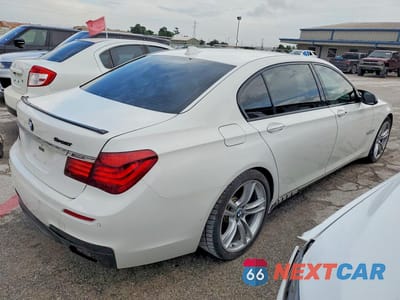 Trzecie zdjęcie samochodu z tyłu: 2013 BMW 750 LI VIN:WBAYE8C53DD132126 - miniatura