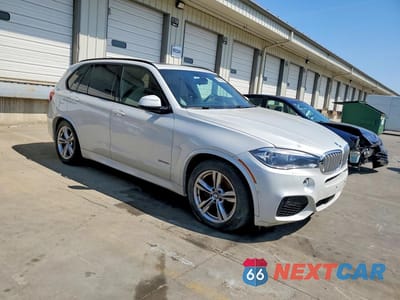Czwarte zdjęcie samochodu z boku: 2015 BMW X5 XDRIVE50I VIN:5UXKR6C54F0J75433 - miniatura