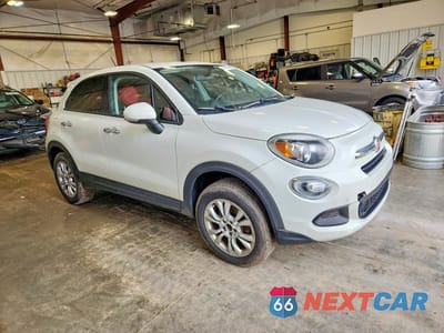 Czwarte zdjęcie samochodu z boku: 2016 FIAT 500X EASY VIN:ZFBCFYBT0GP331863 - miniatura