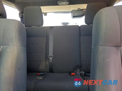 Zdjęcie 10 z 13 samochodu: 2011 JEEP WRANGLER UNLIMITED SPORT VIN:1J4BA3H15BL512840 - miniatura