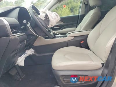 Zdjęcie 7 z 13 samochodu: 2024 TOYOTA GRAND HIGHLANDER XLE VIN:5TDAAAB53RS004439 - miniatura