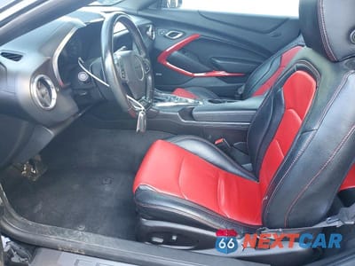 Zdjęcie 7 z 13 samochodu: 2017 CHEVROLET CAMARO LT VIN:1G1FB3DS8H0101857 - miniatura
