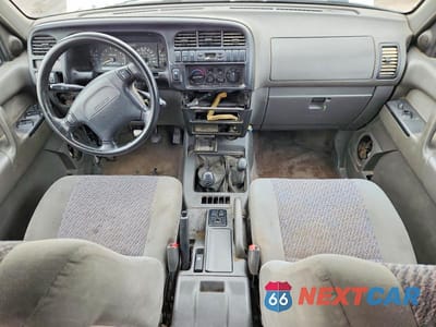 Zdjęcie 8 z 13 samochodu: 1996 ISUZU TROOPER S VIN:JACDJ58V8T7905060 - miniatura