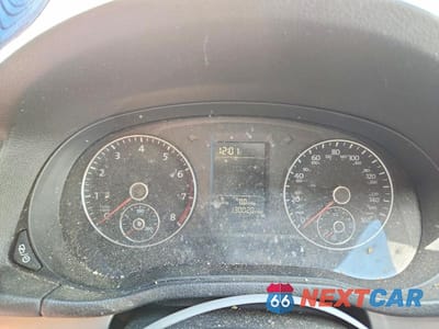 Zdjęcie 9 z 12 samochodu: 2015 VOLKSWAGEN PASSAT S VIN:1VWAT7A37FC093309 - miniatura