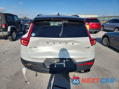 Zdjęcie 6 z 13 samochodu: 2022 VOLVO XC40 T5 R-DESIGN VIN:YV4162UM3N2772920 - miniatura