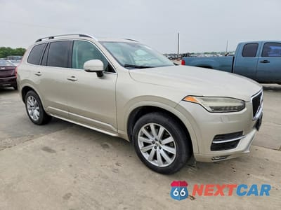 Czwarte zdjęcie samochodu z boku: 2016 VOLVO XC90 T6 VIN:YV4A22PK0G1067720 - miniatura