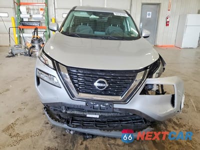 Piąte zdjęcie samochodu w środku: 2023 NISSAN ROGUE SV VIN:5N1BT3BA6PC834723 - miniatura