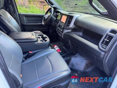 Piąte zdjęcie samochodu w środku: 2022 RAM 3500 VIN:3C7WRSCL9NG227033 - miniatura