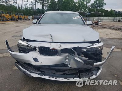 Piąte zdjęcie samochodu w środku: 2017 BMW 330 I VIN:WBA8B9C50HK675823 - miniatura