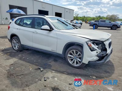 Czwarte zdjęcie samochodu z boku: 2013 BMW X1 XDRIVE28I VIN:WBAVL1C55DVR81863 - miniatura
