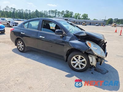 Czwarte zdjęcie samochodu z boku: 2012 NISSAN VERSA 1.6 S VIN:3N1CN7AP5CL860652 - miniatura