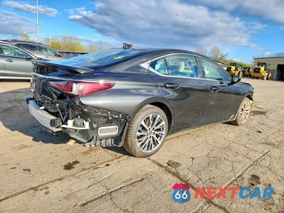 Trzecie zdjęcie samochodu z tyłu: 2021 LEXUS ES 250 BASE VIN:58AD11D15MU003213 - miniatura